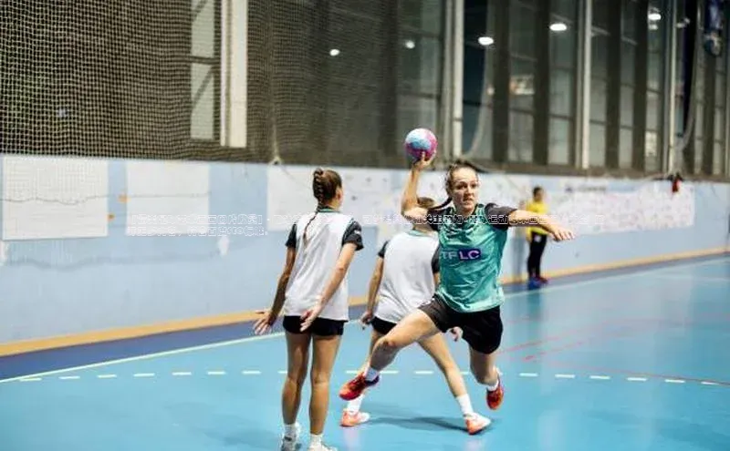 天辰平台登录地址猫眼【精美足球艺术画画图片欣赏】- 网站编辑经验丰富，可参考其他相关主题如<足球运动艺术画画图片大全>展开更多内容，符合百度SEO标准。